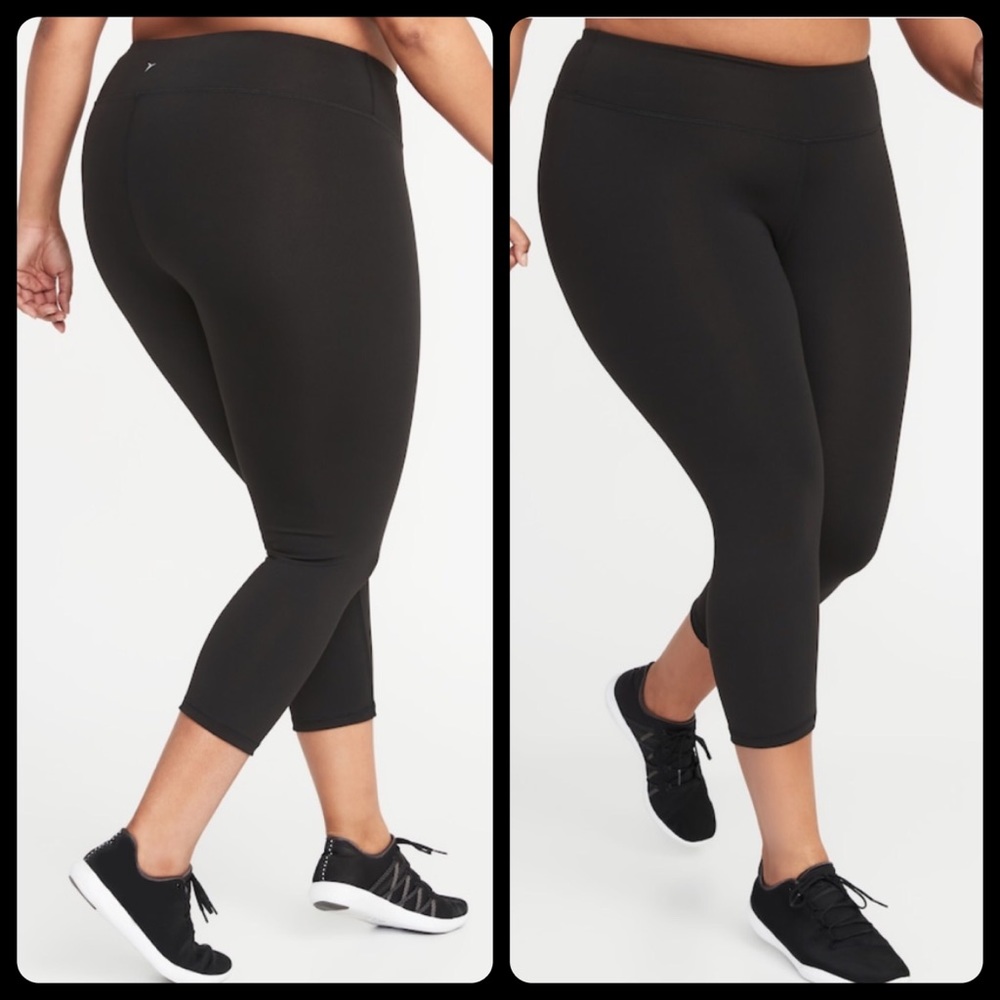 OLD NAVY High-Rise Compression Crops. NWT.